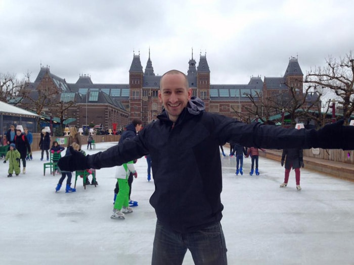 Ice skating behind the Rijks.