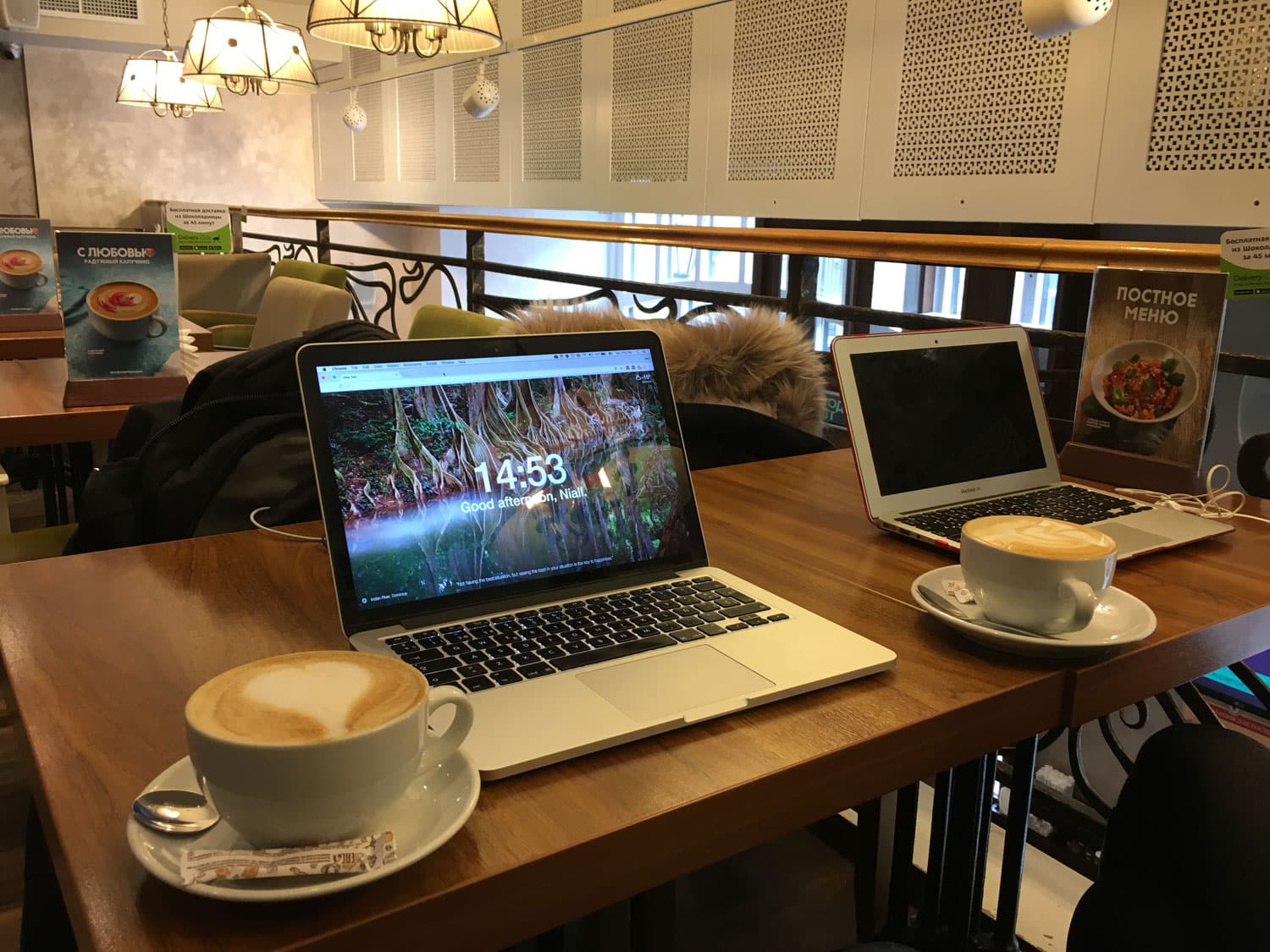 Moscow cafe hustlin'